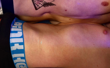 Navel fans: Couple Belly Games