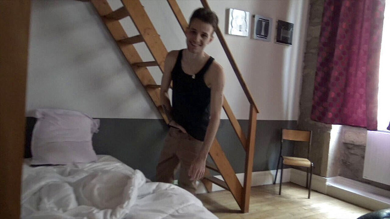 YOUNG FUCKED BY OLDER: ジェスは彼より若いイケメンに犯される