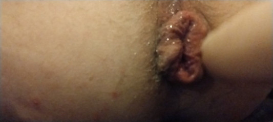Amateur slave: Dildo Play While Watching Porn