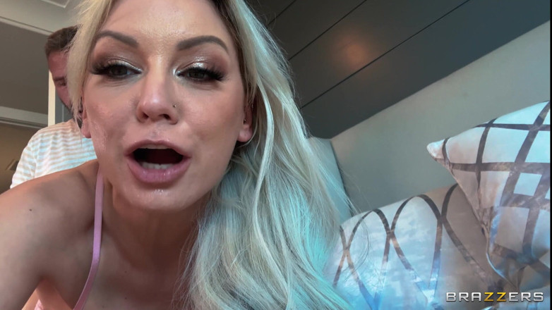 BRAZZERS: Brazzers - Kenzie Taylor Cucks Her Boyfriend for Some Deep Hot...