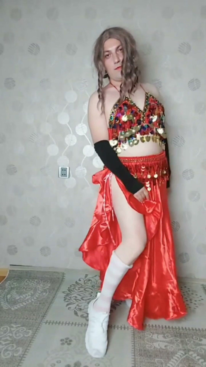 Kitty_Cross: Naughty Belly Dancer Hot Moves White Body