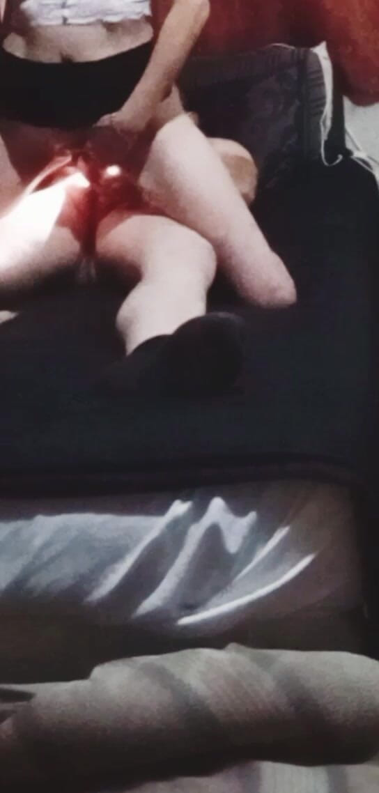 Mysticbabe: मेरे इतालवी रूममेट द्वारा चुदाई तब तक की जा रही है जब तक वह मेरे लिए जोरदार वीर्य नहीं छोड़ता