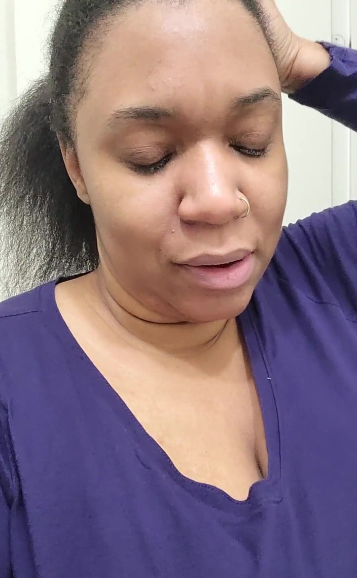 Josie4yourpleasure: Surpre boobflash trong khi chỉ ghi lại cuộc nói chuyện...