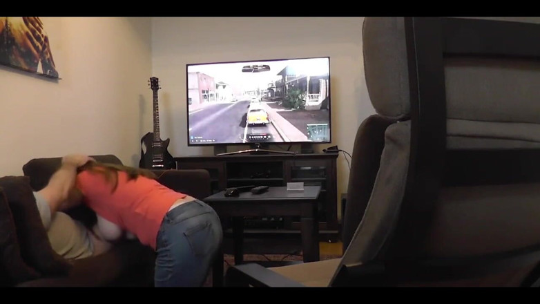 BritneySwallows: Zaterdagavond gamer