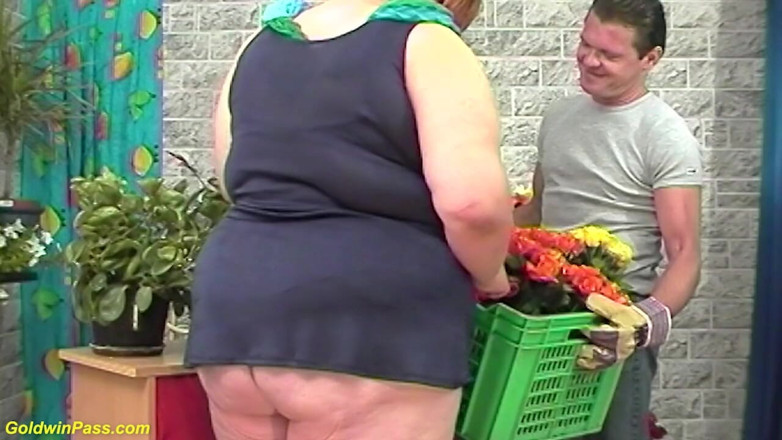 Goldwin pass: Big boob extreme fat BBW milf enjoys a wild fuck