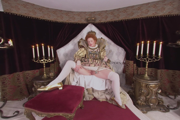 Xvirtual: X Virtual 51, сохранить член королевы на 180°