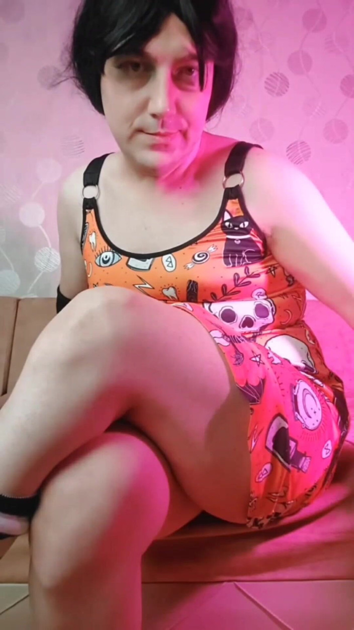 Kitty_Cross: Pakaian Halloween – Kaki femboy amatur yang menarik