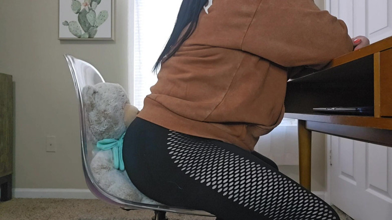 Julia Ryan: Farting in My Teddy's Lap