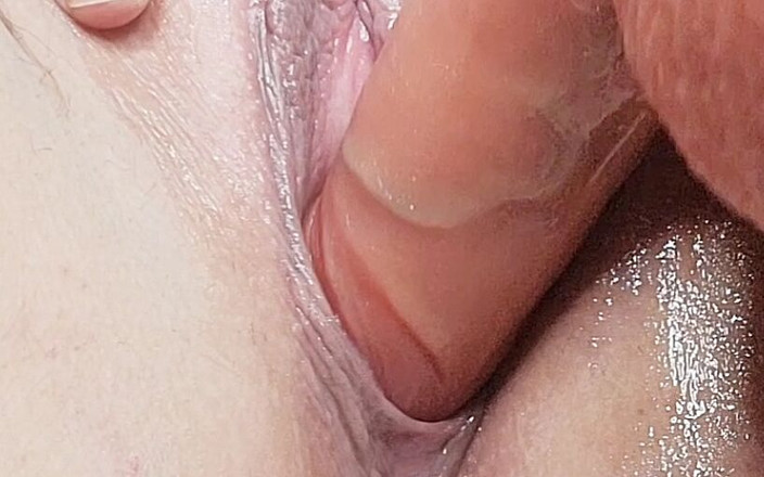 Bailey Salot: Смотри, как кончает моя супер мокрая киска на этом дилдо