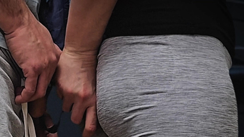 CoupleForFun2023: Gần như được nhìn thấy khi cô ấy vuốt ve con cu...
