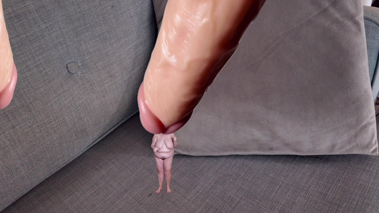 cutejayne: Shrunken BBW Superhero Fumbles the Mission