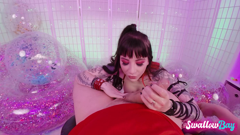 Swallowbay 2D: Charlotte Sartre niechlujstwa Deepthroat POV