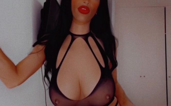 Sissy Slut Brianna: Videomu kupu-kupu di matanya dan ketampananku!