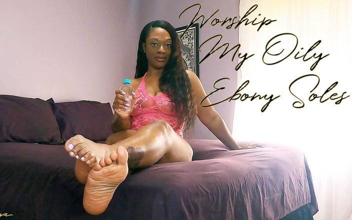 Miss-Safiya: मेरे तैलिक आबनूस तलवों की पूजा करें