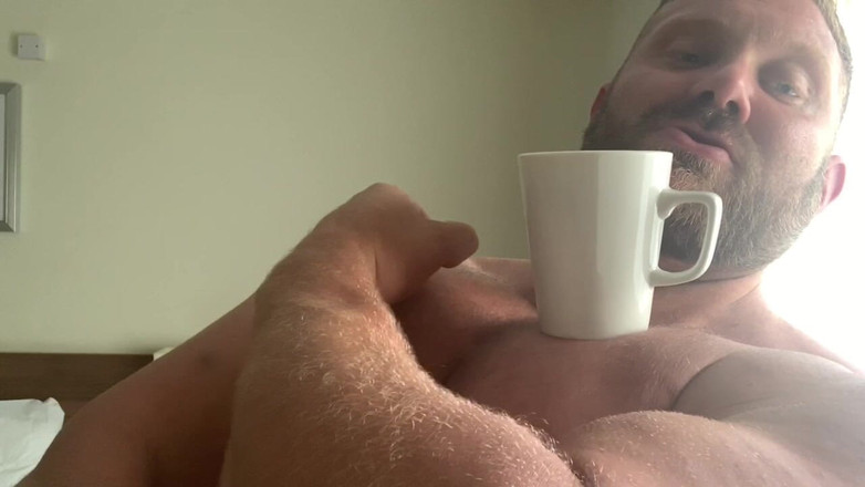 Jack stacked: Uctívání svalů Honění s obrovským výstřikem