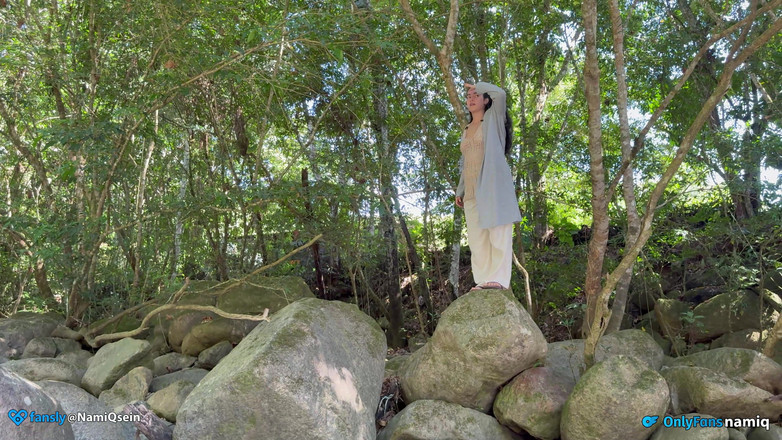 NamiQsein: Ketahuan ngentot sungai sama tetangga sendiri