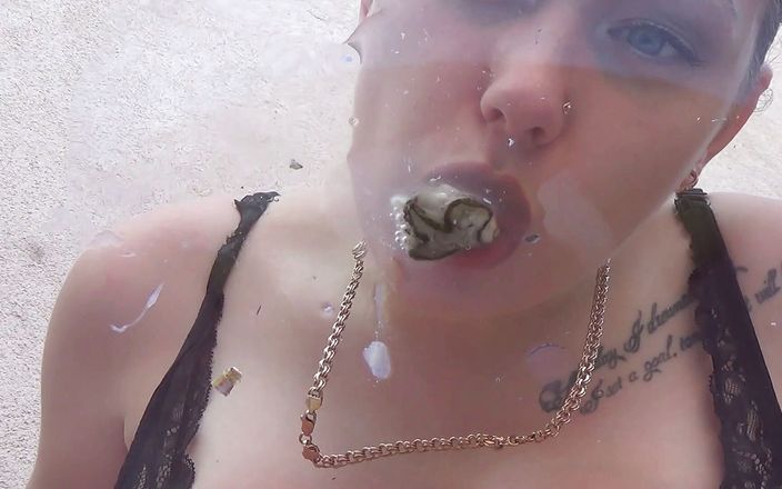 Goddess Misha Goldy: Consuming 2 ousters from the glass! Vore &amp;amp; mouth &amp;amp; lip &amp;amp; tongue fetish!
