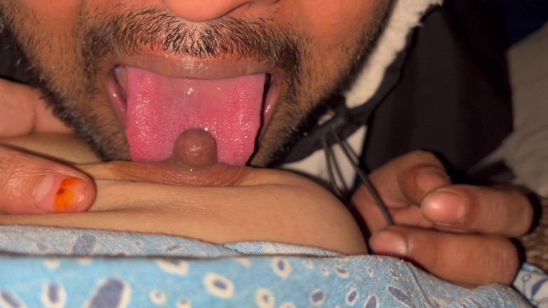 Catchybusty: Sie entdeckt ihre wöchentliche squirt-sucht