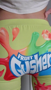 Smack It, Kiss It, You Choose