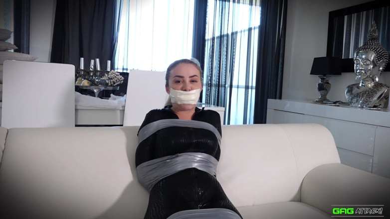 Gag Attack: Aubrey - crook catsuit direkam