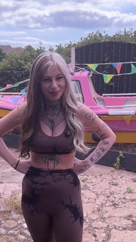 Bts - Watch Some Behind the Scenes Footage From Tom and Lila's Shoot