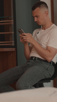 S4e4: Wife Plans Threesome After Hubby’s Ai Cheating-will She Forgive or Fuck Harder?