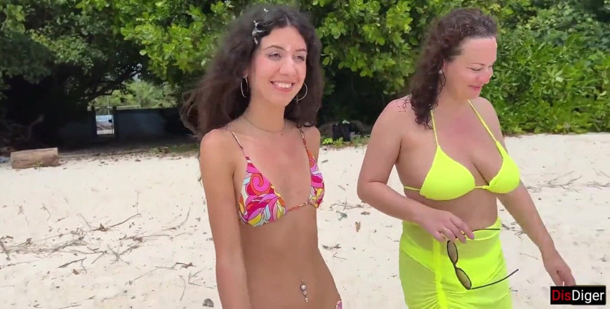 Dis Diger: Pervert Jerks off Busty MILF and Her Stepdaughter and Cums...