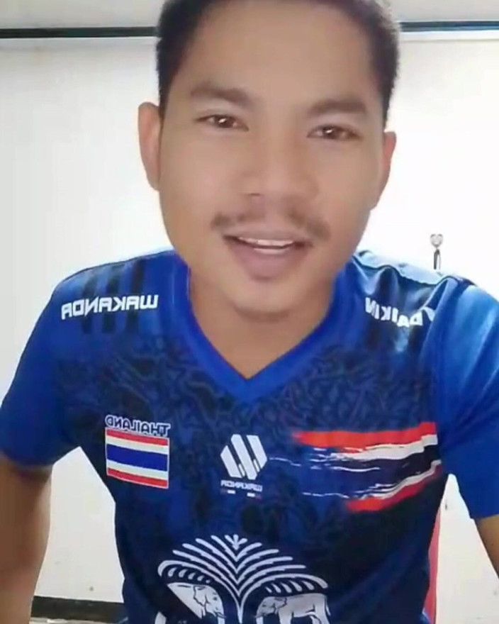 ninesuriya: Trasmissione in diretta di Giocare con un cazzo.ep2