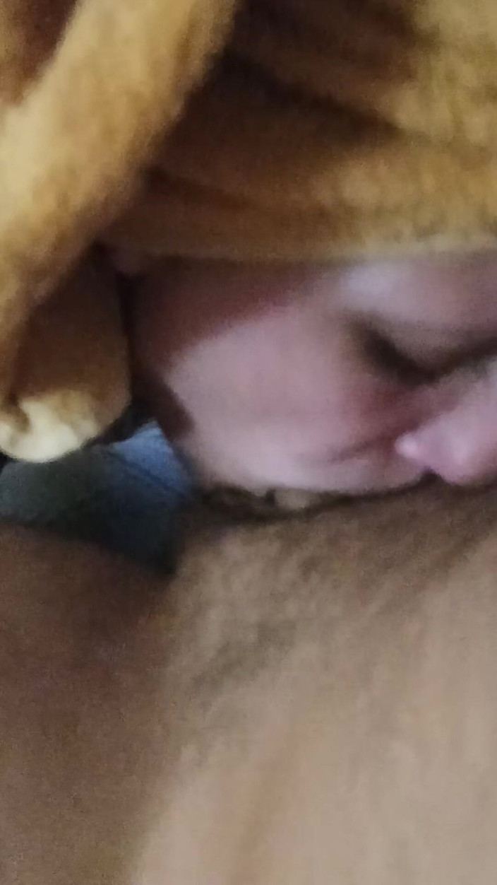 vuana: Pompino deepthroat amatoriale fatto in casa