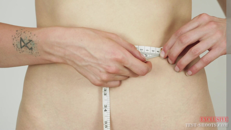 Test-Shoots: Une jeune comptable nue sexy à poil, blizard, casting, interview