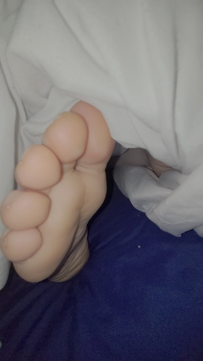 On cloud 69: Yatakta ayaklar