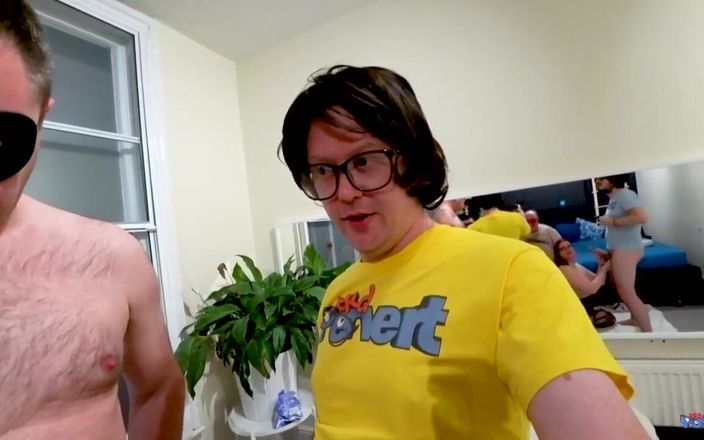 Nerd Pervert: Bukkake Partisi