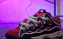 Sneakersmax98: Играю со кроссовками Osiris и кончаю внутрь