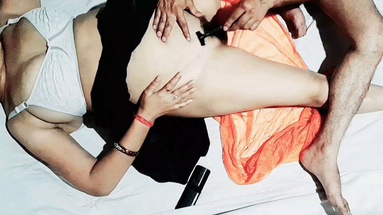 Komalaman: Bhabhi 말 내 벽을 잘라 날 떠나