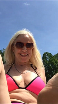 Compte à rebours de sperme au bord de la piscine, bikini, taquinage