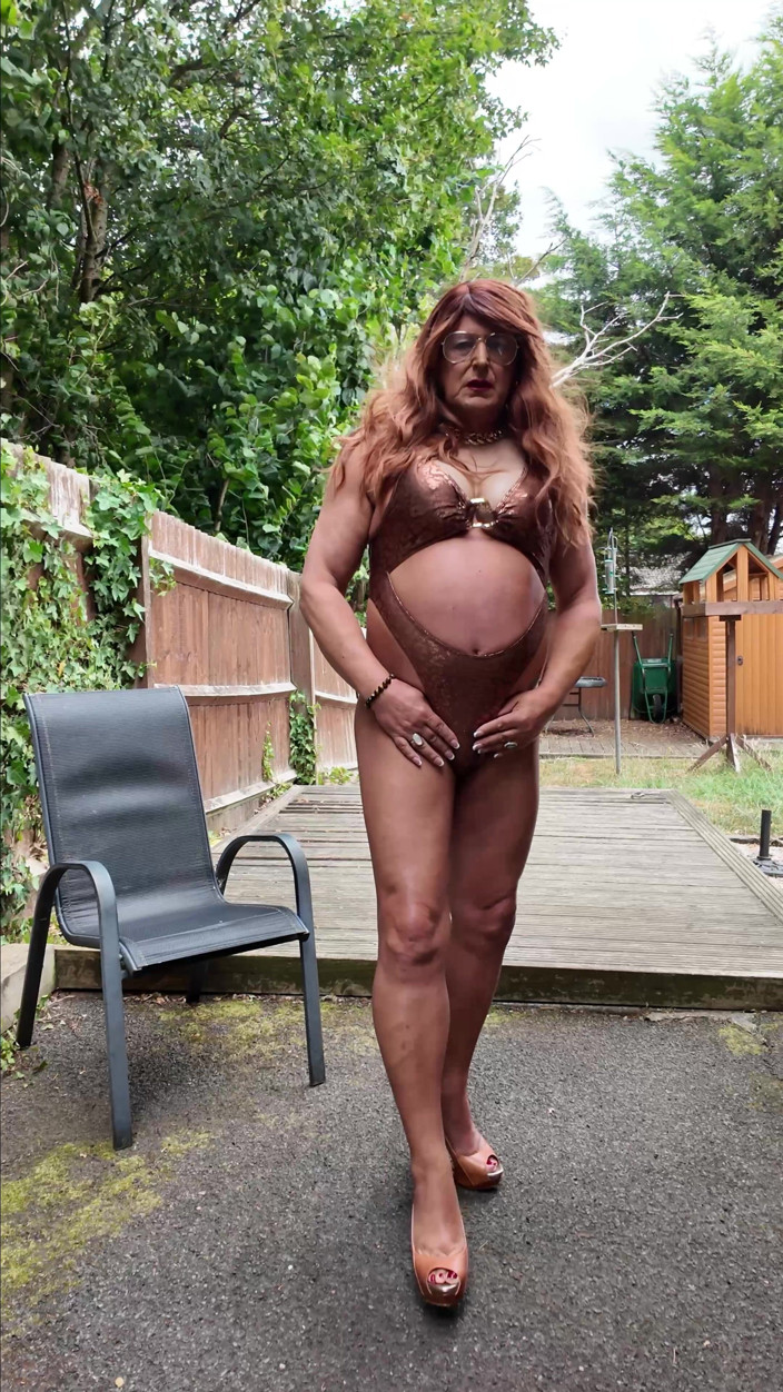 Kellycd2022: Sexy Crossdresser Kellycd2022 in Brown and Gold Swimsuit and Heels