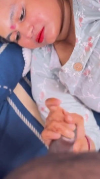 Bur Me Ungali Karte Chacha Ne Pakda Aur Chod Diya Chudai Hindi Video