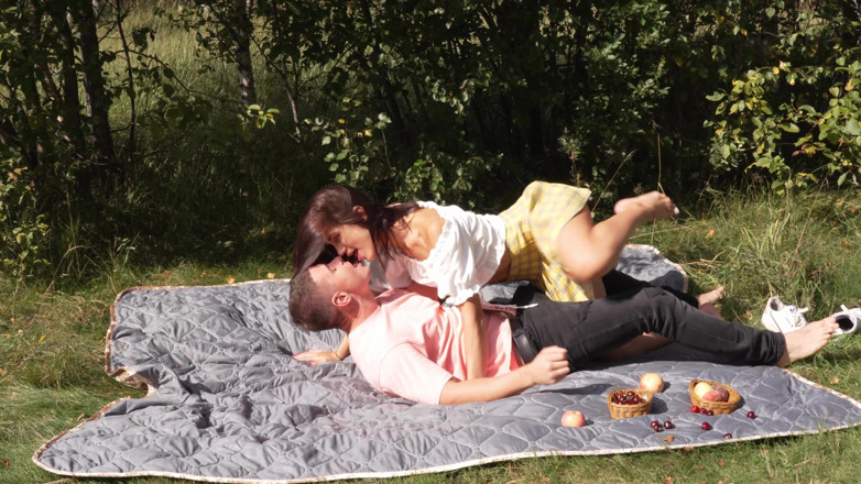 Murkovski: ปิกนิก เย็ด และแตกบนตูดในวันที่แดดอากาศอบอุ่น