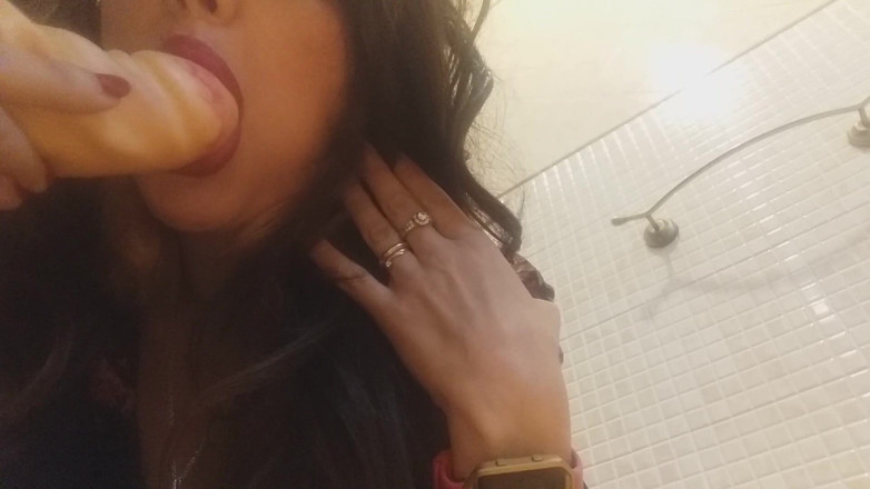 savannahamatoriale: Monia goes to the theater