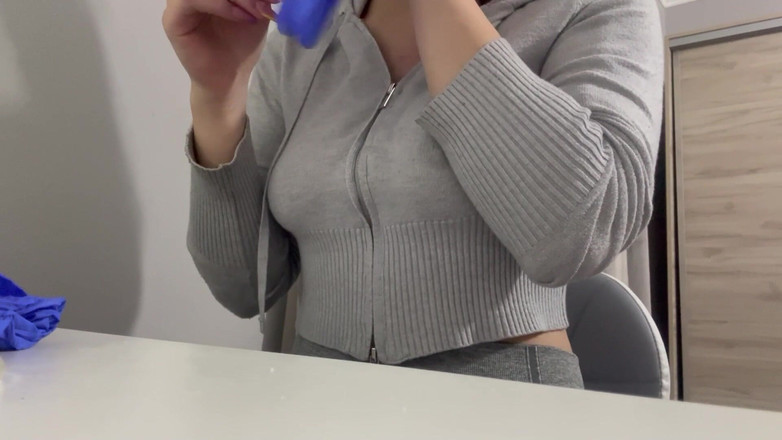 AmayaMori: 我戴着医用手套检查鸡巴 2