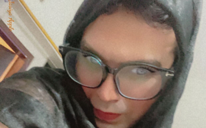 Apple00001: Sissy, ale Psycho