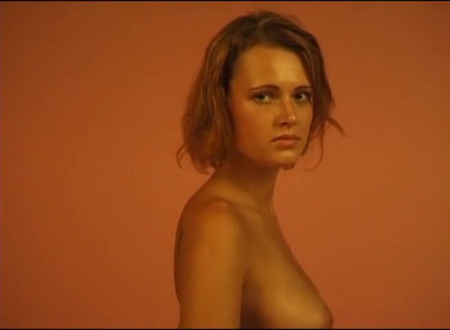 Flash Model Amateurs: Doorboorde schoonheid is dol op het tonen van haar hete...