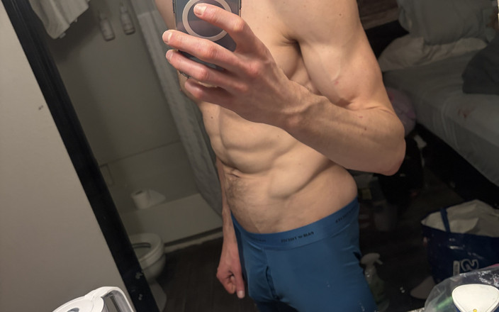 Alpha stud 4 u: Henjutan mukanya dengan pop-rocks, dia teruja untuk Startot