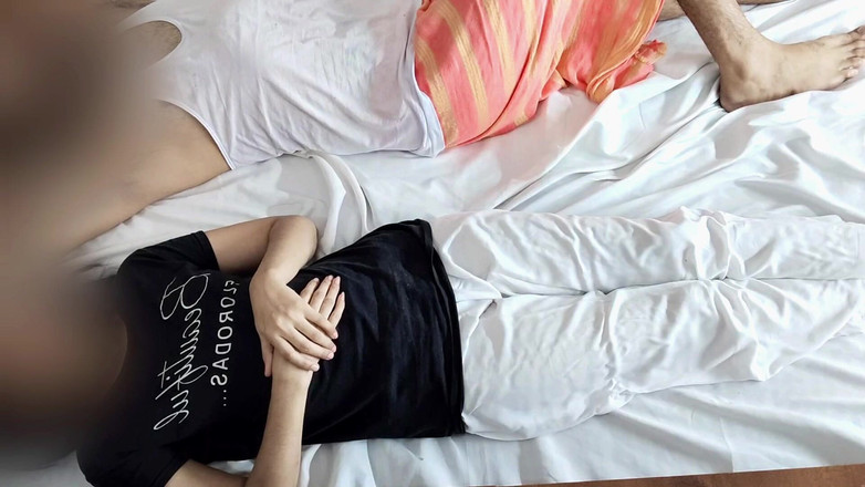 Desifilmy45: Priya мачуха ki хардкорний повний фільм