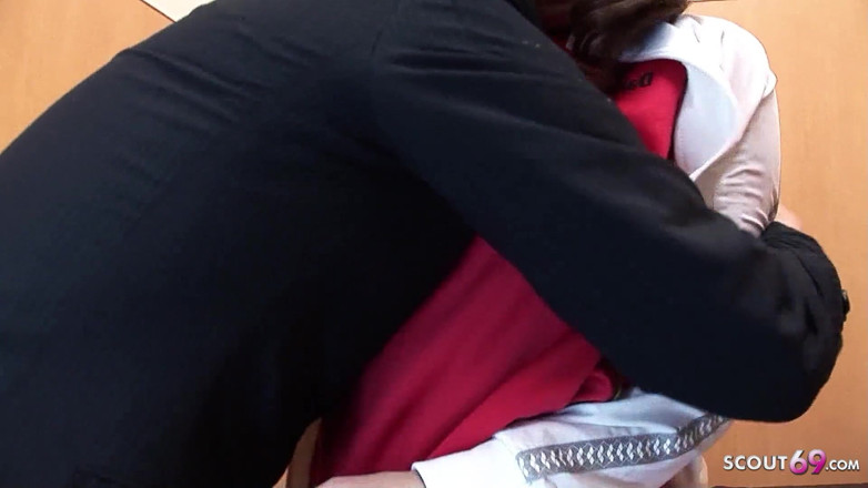 Asian porn collection: Japan dünnes teen mit behaarter muschi von altem stiefvater gefickt