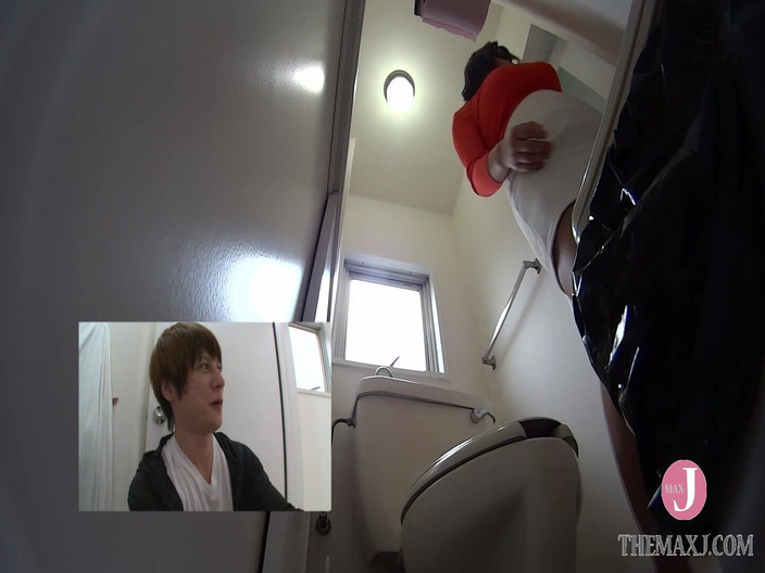 Max Japanese: Roșcată serioasă, fete frumoase urinând!! 4 ore partea 1