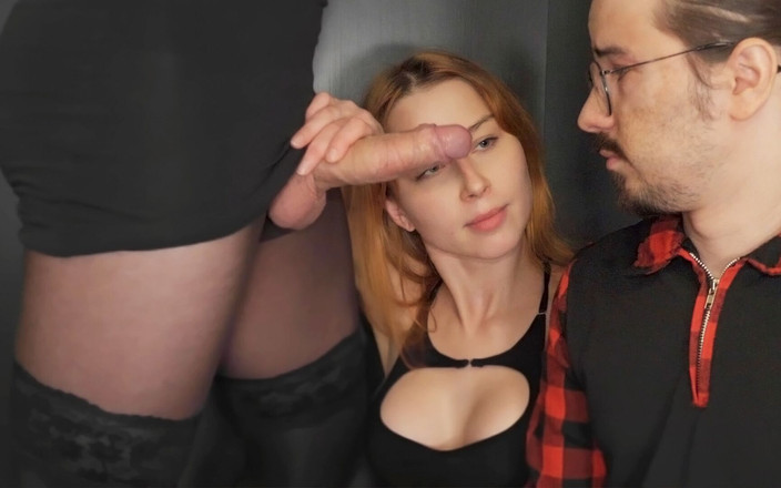 MySchoollife TS: 女孩教一个书呆子男人如何吮吸一个大变性人鸡巴 - 夫妇分享 ts 鸡巴