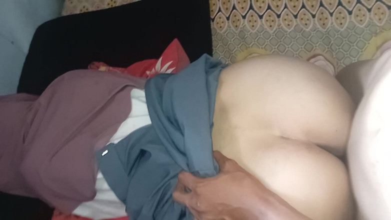 Famly sex: Futând fundul sexy în stil al surorii mele vitrege