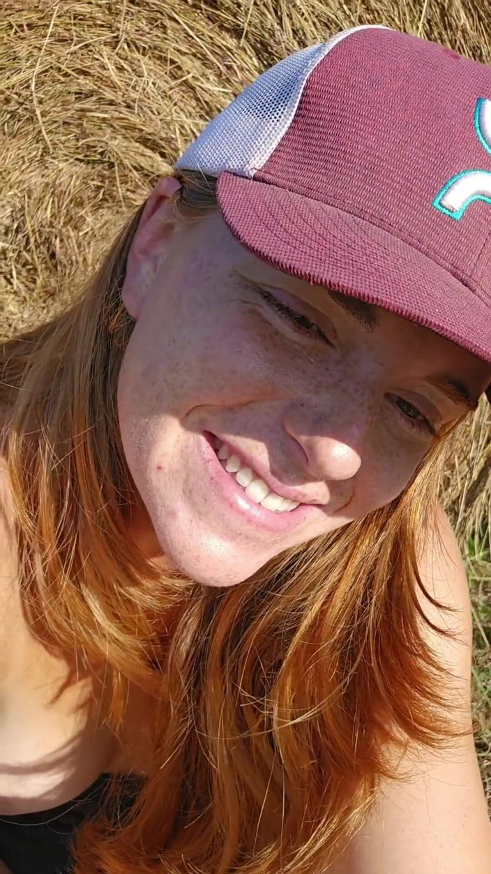 NaughtyRedFarmgirl: Redhead Grinds Feet Squirting and Fucking Ass