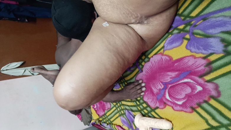 Reshmahotever: Hot Sucking Pussy